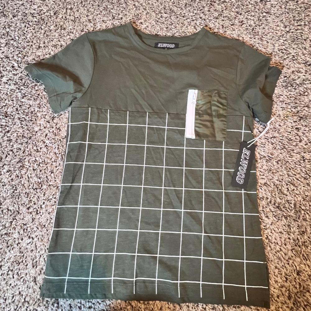 Elwood Olive Green Grid Print Zip Pocket T-Shirt Mens Medium NWT Streetwear